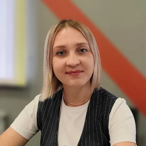 Виолетта Кудрина — специалист по организационным и кадровым вопросам