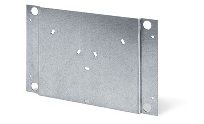 Монтажная плата для оболочек типа M400 и M550 с возможностью крепления трансформатора DKC