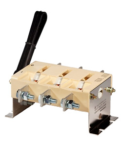 Выключатель-разъединитель ВР32-37 А 30220-00 УХЛ3, 400А, несъёмная боковая рукоятка, 3-х полюсный на одно направление Электротехник