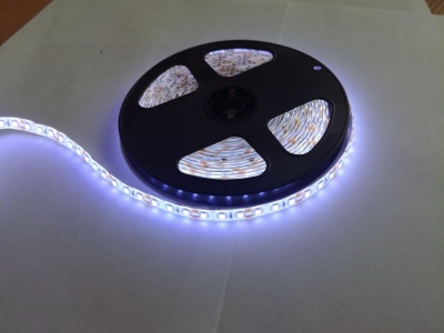 Лента св/д 2835 12V 9,6W 120led IP65 бел. холодный Giant4