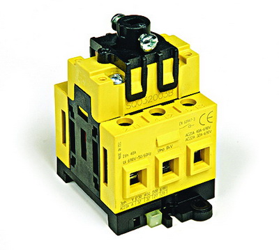 Выключатель нагрузки трёхполюсный с установкой на монтажную плату сери DKC