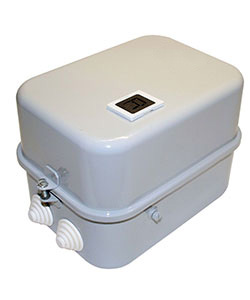 Пускатель электромагнитный ПМ12-040240 У3 В, 380В/50Гц, 1з, 40А, нереверсивный, с реле РТТ-121 28,0-40,0А, в корпусе IP40, с кнопкой R Электротехник