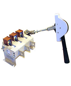 Выключатель-разъединитель ВР32-39 А 31240-00 УХЛ3, 630А, несъёмная передняя смещённая рукоятка, 3-х полюсный на одно направление, с д/г камерами