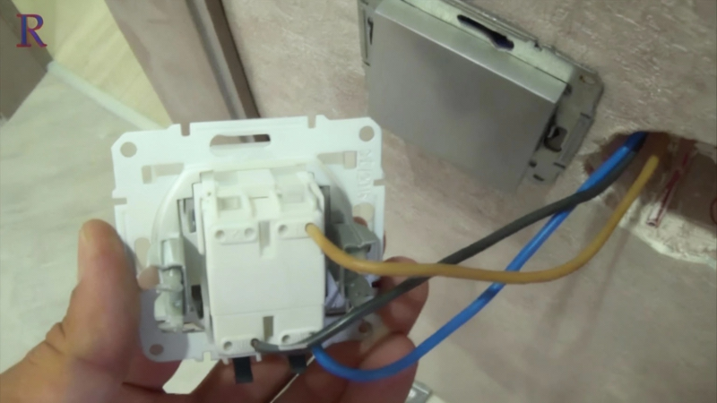 Выключатель двухклавишный: умное управление освещением для современного дома