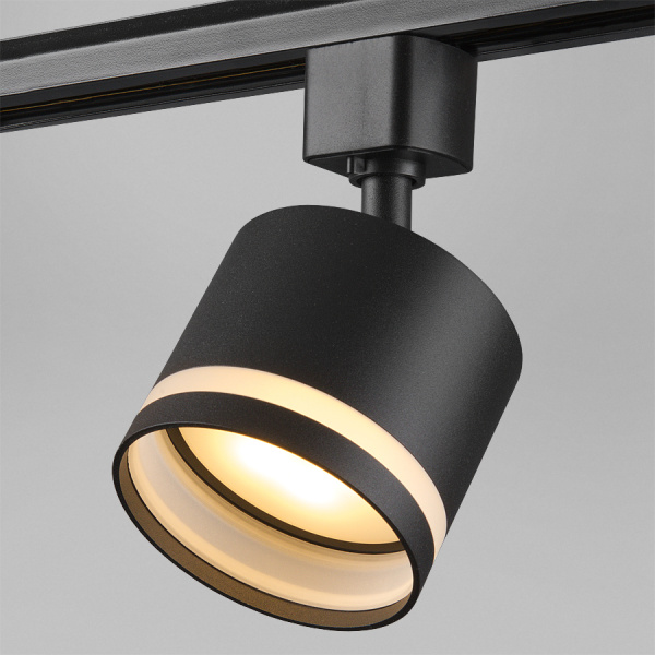 trekovyy_svetilnik_odnofaznyy_general_gtr_gx53_1_lr_ip40_b_580221_pod_lampu_gx53_chernyy