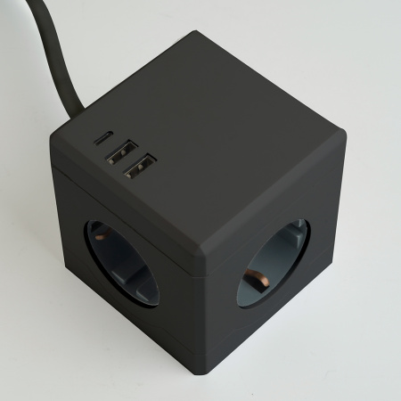 HM10-41-01 Удлинитель 3-местный с/з, 3x1мм², 1.5м, 250В, 16А, 2USB+1С, 5V 3,1А, серия Comfort, черный STEKKER