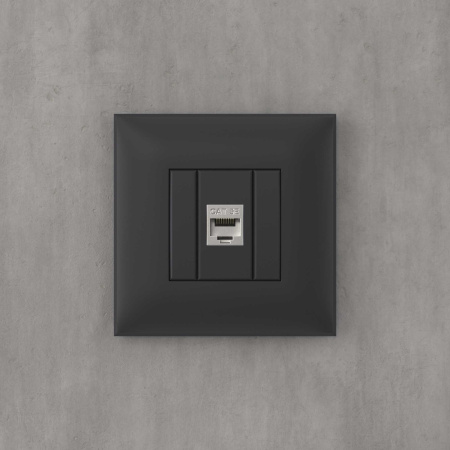 Компьютерная розетка RJ-45 без шторки в стену, кат.5e одинарная экранированная, "Avanti", "Черный матовый" DKC