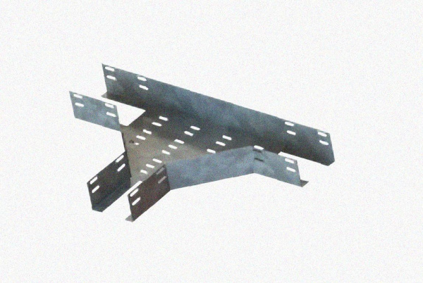 Лоток тройниковый перфорированный ОТ 100х50 У3, окрашенный, S1,5