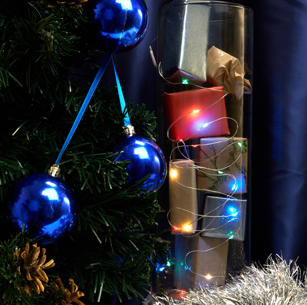 Св/д гирлянда Feron CL570 лин., мультиколор, 2м + 0.5м, с питанием от батареек, прозр.шнур