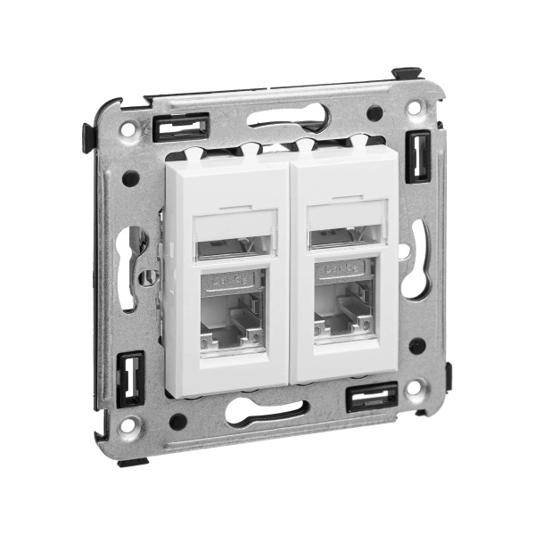 Компьютерная розетка RJ-45 в стену, кат.5e двойная экранированная, "Avanti", "Белое облако" DKC Компьютерная розетка RJ-45 в стену, кат.5e двойная экранированная, "Avanti", "Белое облако" DKC
