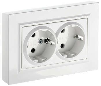 BRITE Розетка 2-местная с з/з без защитных шторок 16А в сборе РС12-3-БрБ белый IEK