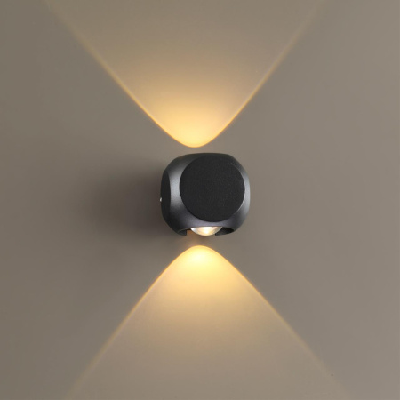Настенный св-к IP54 LED 4W 350Лм 3200K MIKO черн/металл ODEON LIGHT