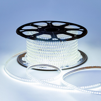 O17-09 Светодиодная лента 220В, 7Вт/м, smd2835, 120д/м, IP65, 600лм/м, размер 13х7мм, 50м, х/б, 6500К OGM