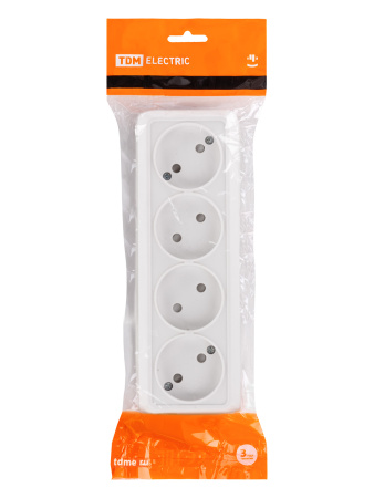 Розетка 4-х местная горизонтальная 2П открытой установки IP20 10A с з/ш белая "Ладога" TDM