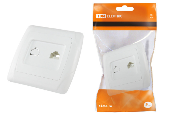 Розетка компьютерная RJ45 белая "Онега" TDM