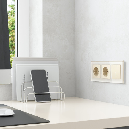 Выключатель одноклавишный с подсветкой (айвори матовый) СУ IP20 Werkel