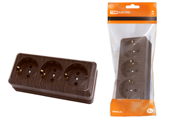 Розетка 3-х местная горизонтальная 2П+3 открытой установки IP20 16A бук "Ладога" TDM Розетка 3-х местная горизонтальная 2П+3 открытой установки IP20 16A бук "Ладога" TDM