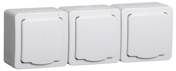 Розетка 3-местная для ОУ РСб23-3-ГПБб с з/з IP54 ГЕРМЕС PLUS белый IEK