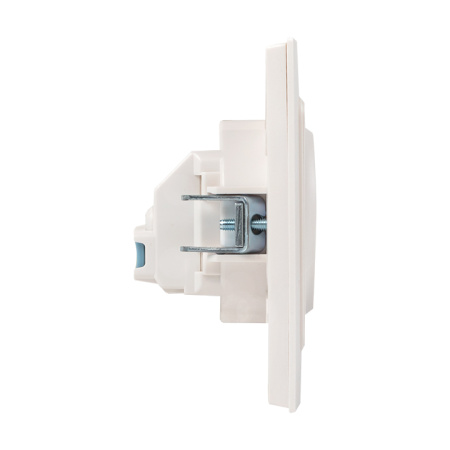 Стокгольм Розетка 1-местная с/з 16А белая с защ, штор, EKF Стокгольм Розетка 1-местная с/з 16А белая с защ, штор, EKF