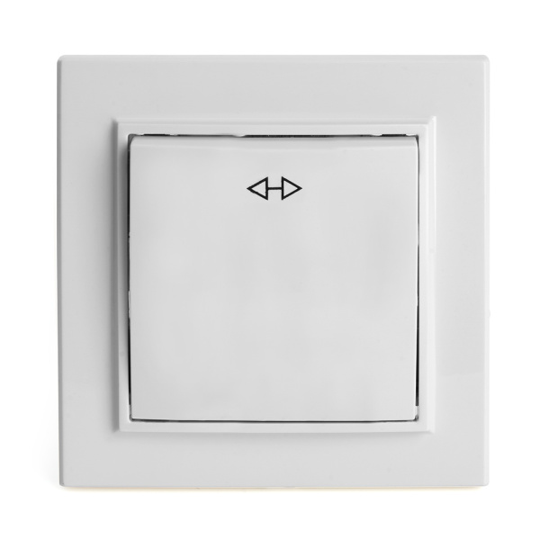 Переключатель перекрестный 1-клавишный STEKKER PSW10-9009-01, 250В, 10А, серия Эрна, белый