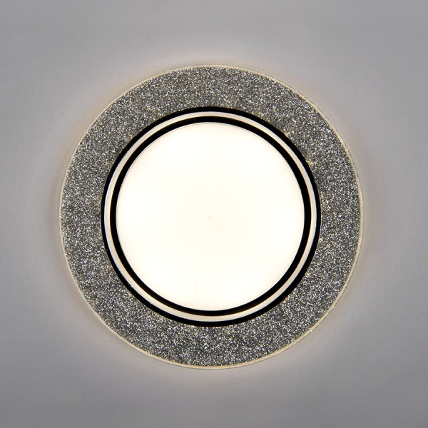 svetilnik_gcl_gx53_h38_bl_5_kruglyy_serebryanyy_blesk_s_podsvetkoy