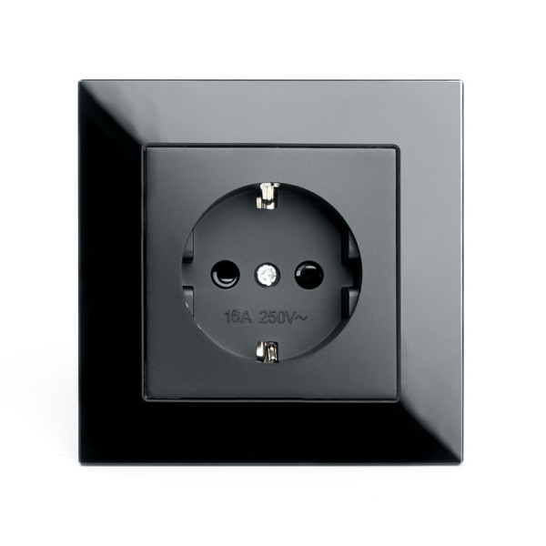 Розетка 1-местная с защитной шторкой с/з STEKKER GLS16-7010-05, 250В, 16А, черный Розетка 1-местная с защитной шторкой с/з STEKKER GLS16-7010-05, 250В, 16А, черный