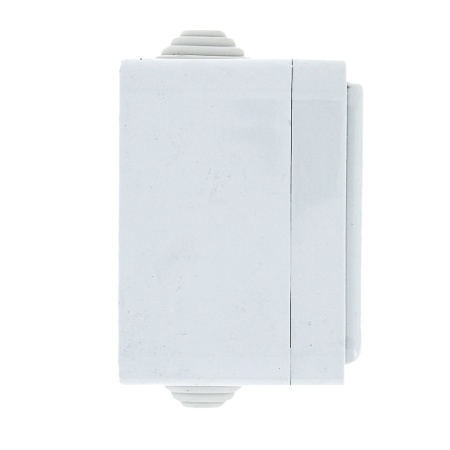 Прага Розетка 1-местная 16А с заземлением с крышкой IP44 белая с защ, штор, EKF