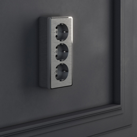 Розетка тройная с заземлением и шторками (графит рифленый) Gallant ОУ IP20 Werkel