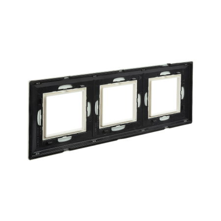 Рамка из металла, "Avanti", белая, 3 поста (6 мод.) DKC