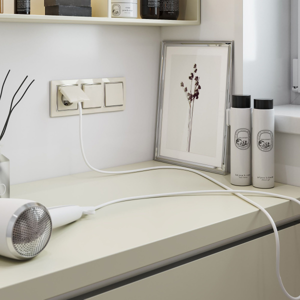 Snabb Рамка на 3 поста (слоновая кость/хром) Werkel Snabb Рамка на 3 поста (слоновая кость/хром) Werkel