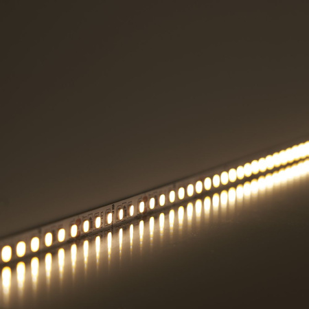 Светодиодная LED лента Feron LS502, 180SMD(2835)/м 16Вт/м 24V 5000*10*1.22мм 3000К