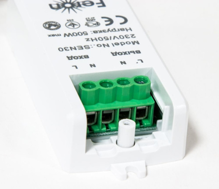 Датчик движения 230V 500W 5-8см 30° белый с 1.5м кабелем SEN30, артикул 22068