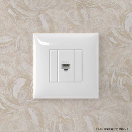 Компьютерная розетка RJ-45 без шторки в стену, кат.6 одинарная, "Avanti", "Белое облако" DKC