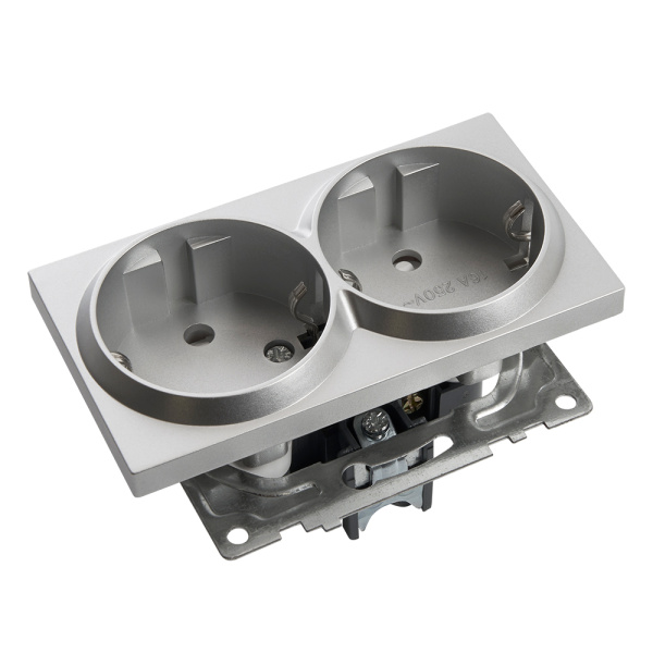 Розетка 2-местная с/з (механизм), STEKKER GLS16-7114-03, 250В, 16А с защитной шторкой, серия Катрин, серебро Розетка 2-местная с/з (механизм), STEKKER GLS16-7114-03, 250В, 16А с защитной шторкой, серия Катрин, серебро