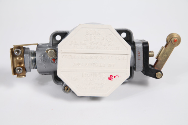 Выключатель путевой взрывозащищенный ВПВ-1А-11 ХЛ1 ВЭЛАН