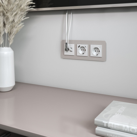 Розетка ТВ+Ethernet RJ-45 6 cat. (белый) СУ IP20 Werkel