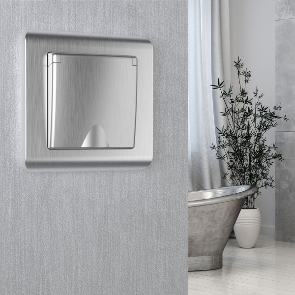 Розетка влагозащ. с зазем. с защит. крышкой и шторками (cеребряный рифленый) СУ IP44 Werkel Розетка влагозащ. с зазем. с защит. крышкой и шторками (cеребряный рифленый) СУ IP44 Werkel