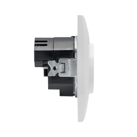 Валенсия Розетка 1-местная с/з 16А белая с защ, штор, с 2 USB 2,1А EKF