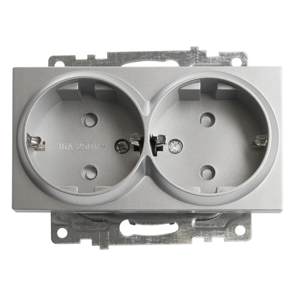 Розетка 2-местная с/з (механизм), STEKKER GLS16-7114-03, 250В, 16А с защитной шторкой, серия Катрин, серебро Розетка 2-местная с/з (механизм), STEKKER GLS16-7114-03, 250В, 16А с защитной шторкой, серия Катрин, серебро