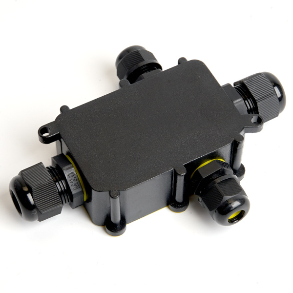 Коробка распределительная STEKKER LD524, водонепроницаемая на 4 выхода, 450V, 140х100х36, черный