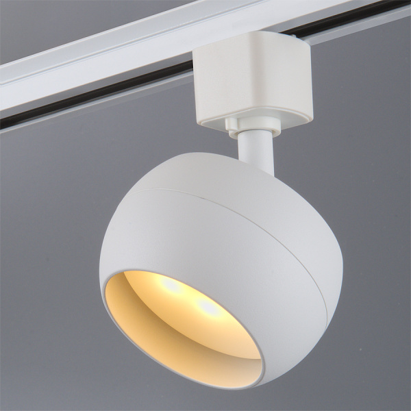 trekovyy_svetilnik_odnofaznyy_general_gtr_gx53_1_ip40_w_580228_pod_lampu_gx53_belyy