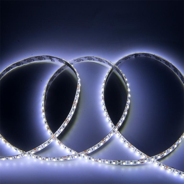 Лента св/д 12V 9.6W/m 120led/m IP65 6500K 840lm/m 5м General
