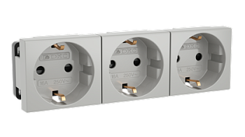 Тройная розетка Viva серая DKC Тройная розетка Viva серая DKC