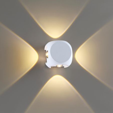 Настенный св-к IP54 LED 8W 732Лм 3200K MIKO бел/металл ODEON LIGHT