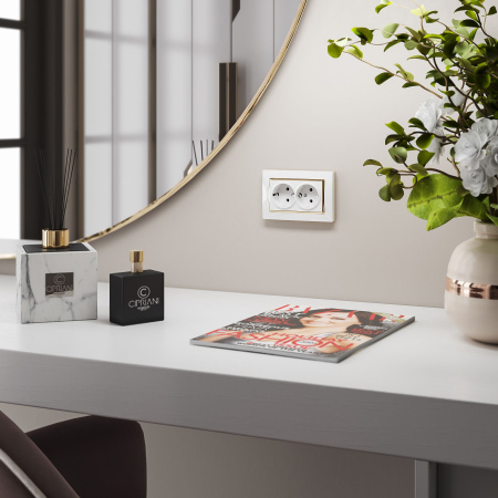 Snabb Рамка универсальная для 2-ой розетки . белый/золото IP20 Werkel