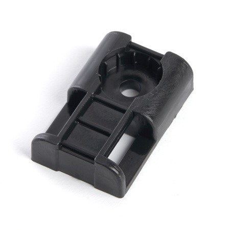 Площадка под стяжку для прямого монтажа STEKKER PMCL3120B 31*20 мм под хомуты черный (100шт в упак)