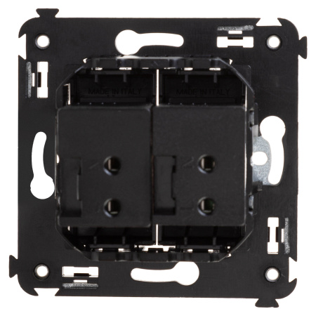 USB зарядное устройство в стену, "Avanti", "Черный матовый" DKC