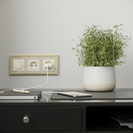 Baguette Рамка на 3 поста (айвори/латунь) Werkel