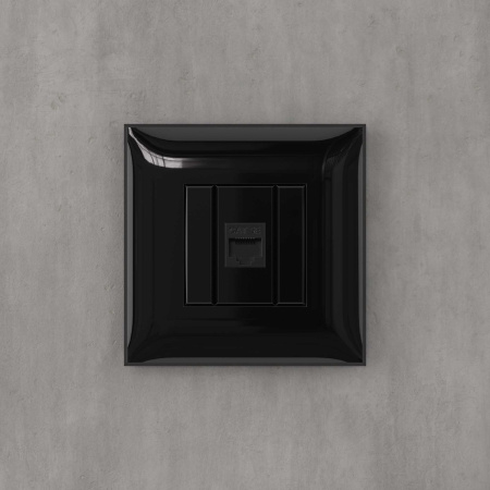 Компьютерная розетка RJ-45 без шторки в стену, кат.5е одинарная, "Avanti", "Черный квадрат" DKC