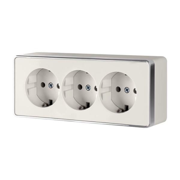 Розетка тройная с заземлением и шторками (слоновая кость) Gallant ОУ IP20 Werkel